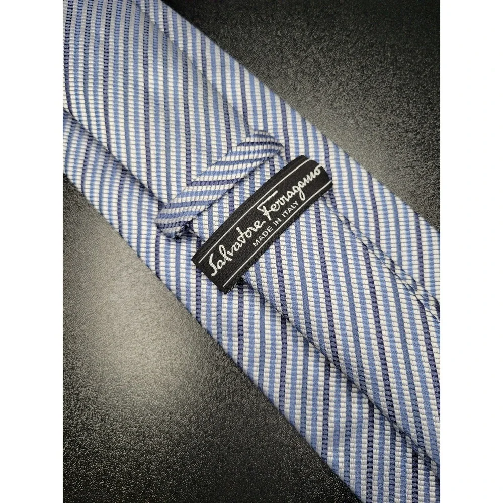 Salvatore Ferragamo Men's Necktie Blue Striped Silk 3.5